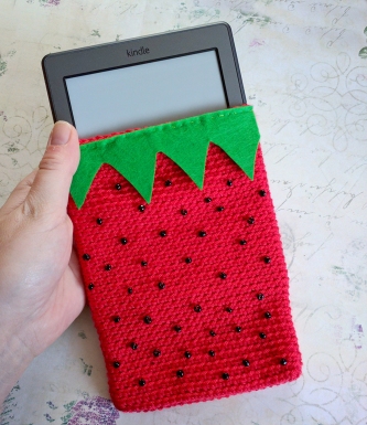 Patrón Funda Fresa para Kindle de ganchillo / Crochet sheath pattern